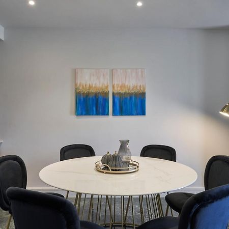 Chic N Bright 3Bd Apt With Hilton View アテネ エクステリア 写真