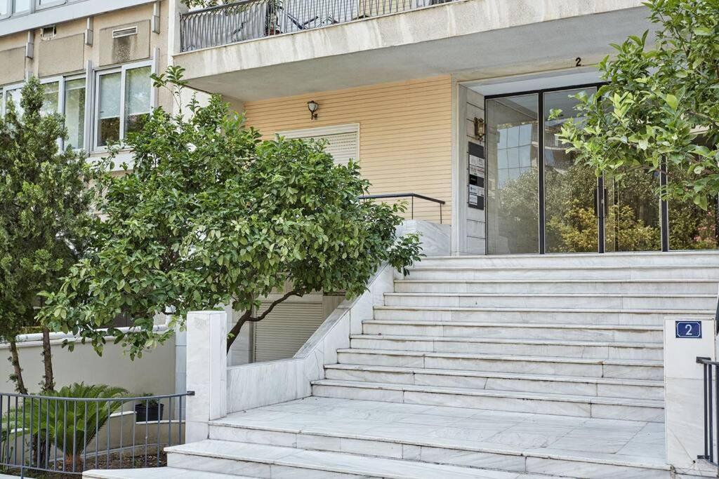 Chic N Bright 3Bd Apt With Hilton View アテネ エクステリア 写真