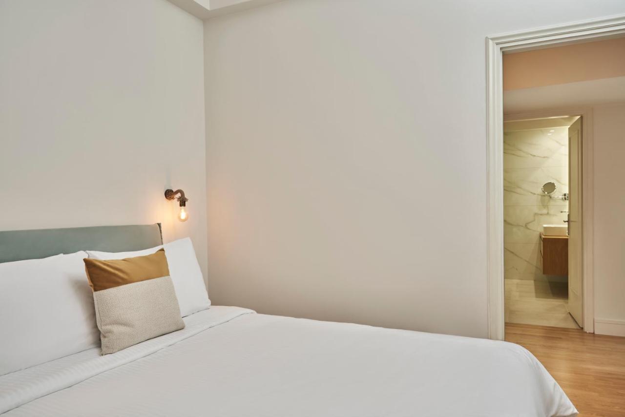 Chic N Bright 3Bd Apt With Hilton View アテネ エクステリア 写真